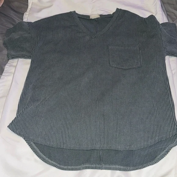 Altar’d State Top - Picture 2 of 4